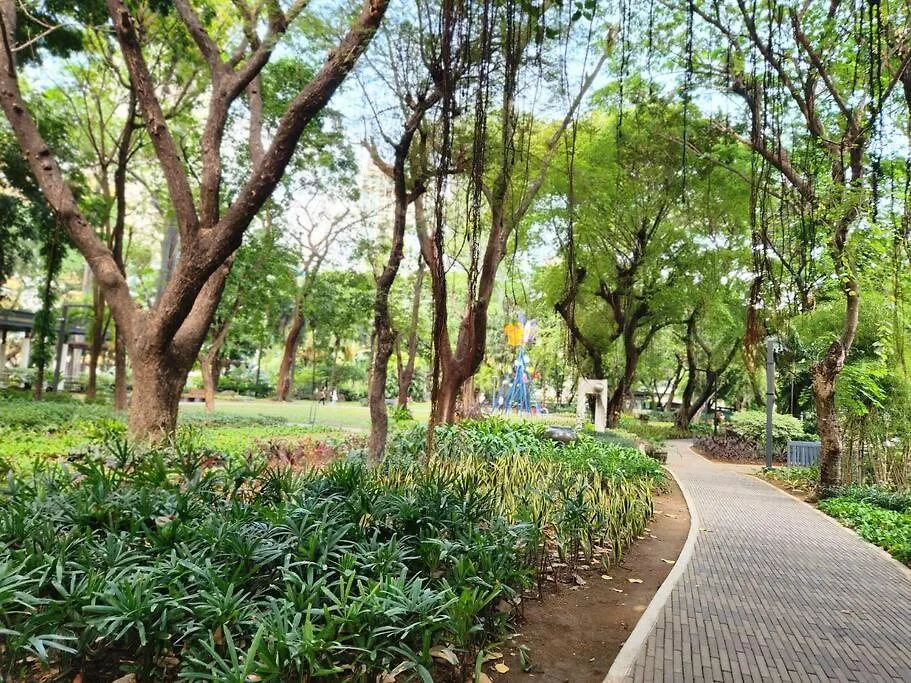 Cosy Kl Tower With Parkview Balcony, Pool, Gym, Sauna Near Greenbelt 100Mbps Manila Filippine