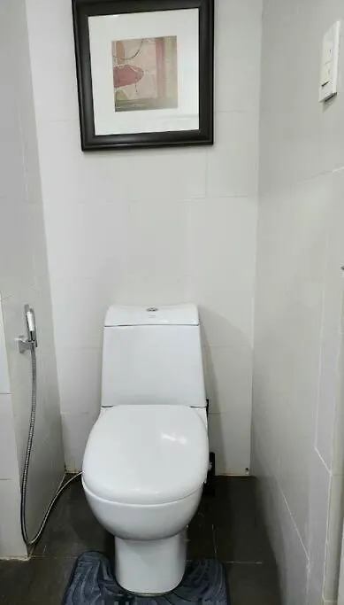 Cosy Kl Tower With Parkview Balcony, Pool, Gym, Sauna Near Greenbelt 100Mbps Manila 0*,
