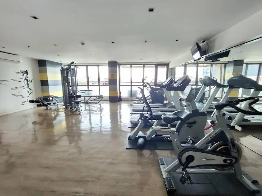 Cosy Kl Tower With Parkview Balcony, Pool, Gym, Sauna Near Greenbelt 100Mbps Manila
