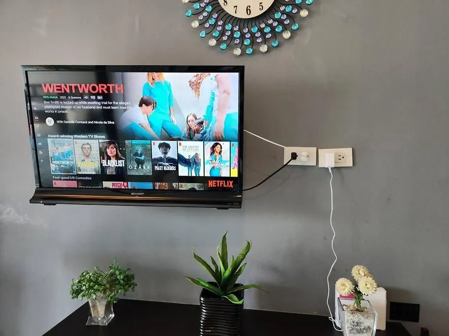 Cosy Kl Tower With Parkview Balcony, Pool, Gym, Sauna Near Greenbelt 100Mbps Manila 0*,