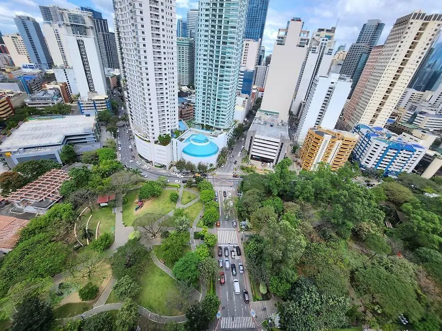 Apartment Cosy Kl Tower With Parkview Balcony, Pool, Gym, Sauna Near Greenbelt 100Mbps Manila